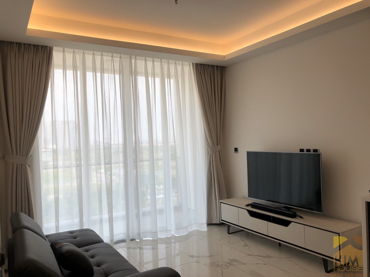 Luxurious spacious and airy apartment for rent at Sarina D2 KIM HOUSE