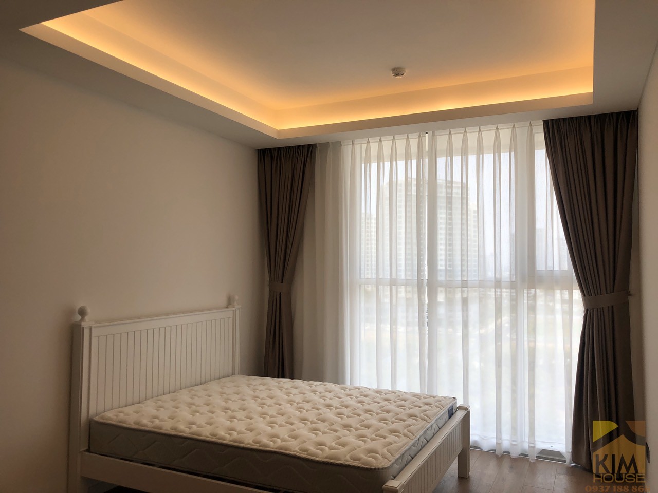 Luxurious spacious and airy apartment for rent at Sarina D2 KIM HOUSE